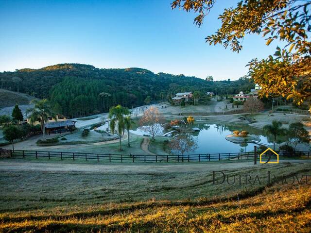 Venda em Pinheral - Rancho Queimado